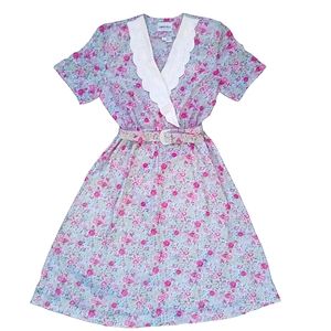 Caroline Wells Collection Vintage Floral Short Sleeve Collared Dress with Belt